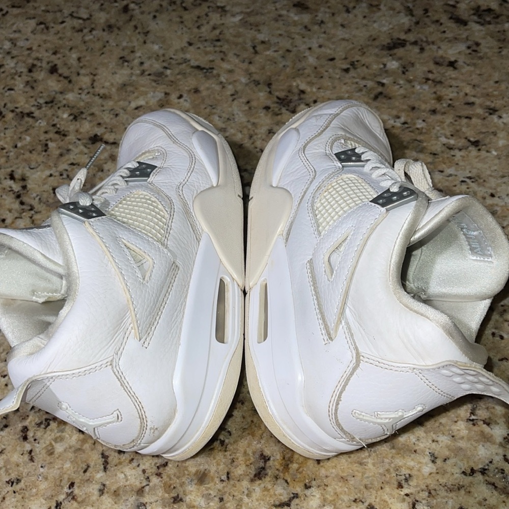 Jordan 4 Retro - Picture 6 of 11